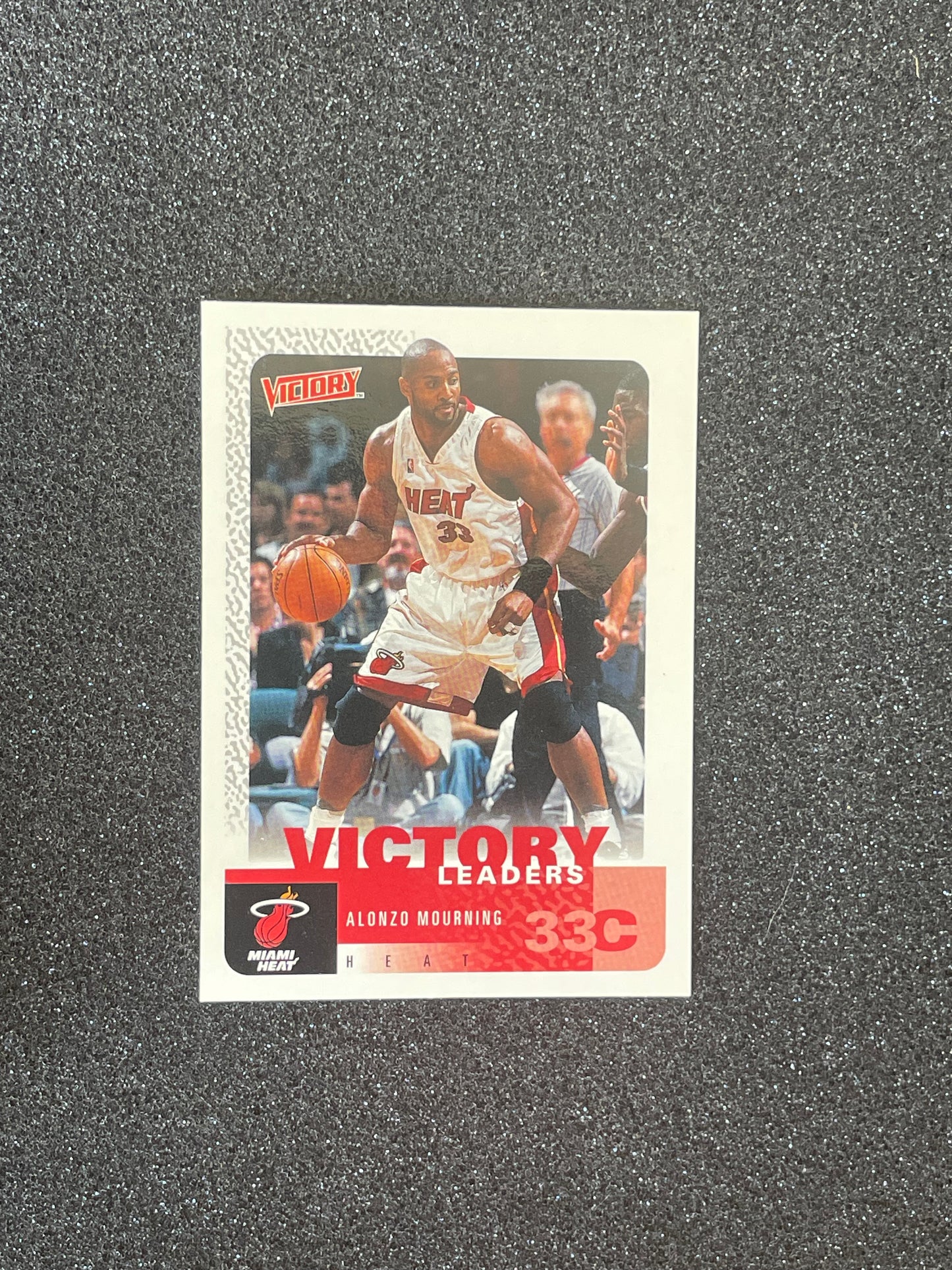 1999-00 Upper Deck Victory Leaders Alonzo Mourning #245 Miami Heat