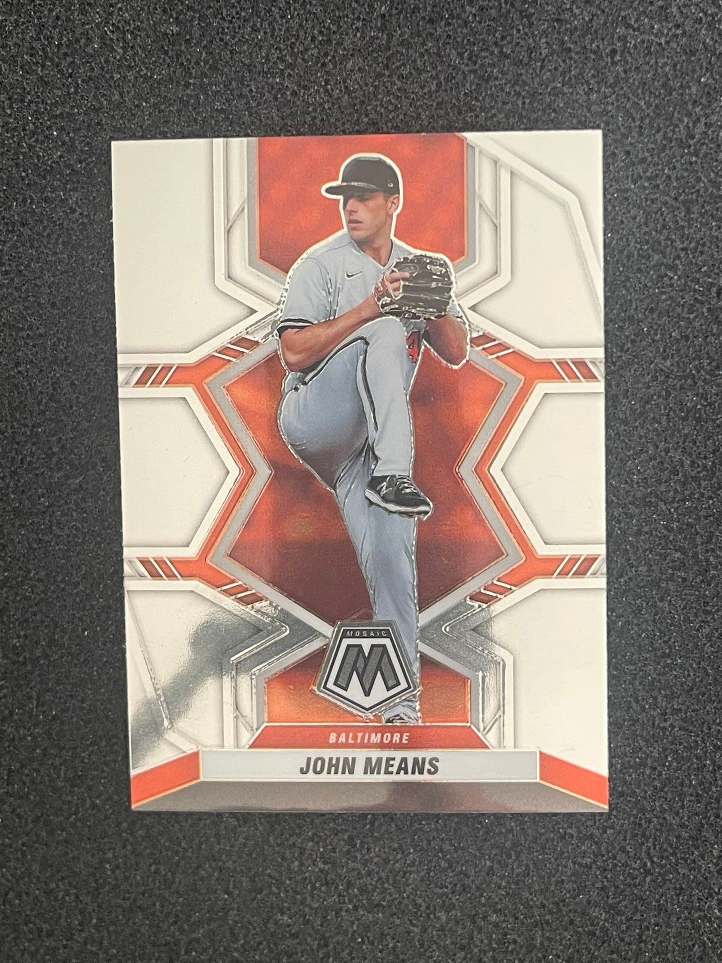 🟠2022 Panini Mosaic Orange John Means #15 – Baltimore Orioles